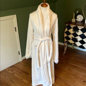 Restoration Hardware Cozy White Bathrobe